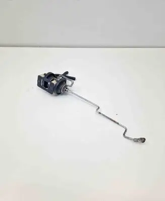 Mercedes-Benz SLC C107 Engine mount vacuum valve 