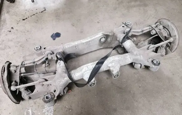 BMW 5 E60 E61 Rear subframe 6770828