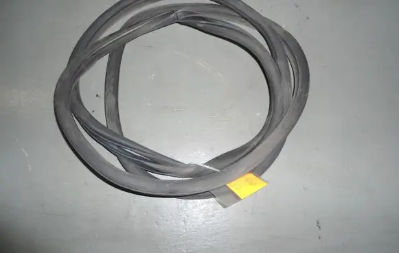 Hyundai Elantra Rubber seal rear door 