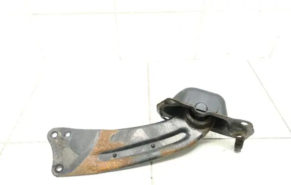 Volkswagen PASSAT B6 Rear upper control arm/wishbone 3C0505226A 3C0501476A 3C0505130B