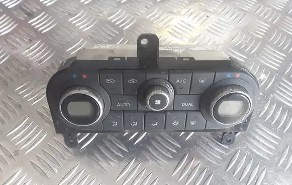 Nissan Qashqai Climate control unit 27500JD45B