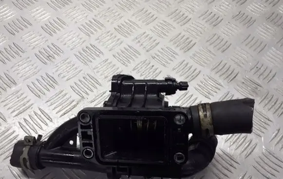 Citroen C4 I Picasso Thermostat housing 9670253780
