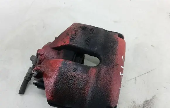 Volkswagen Beetle A5 Front brake caliper