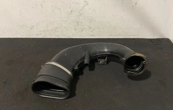BMW 7 G11 G12 Air intake hose/pipe 8613153