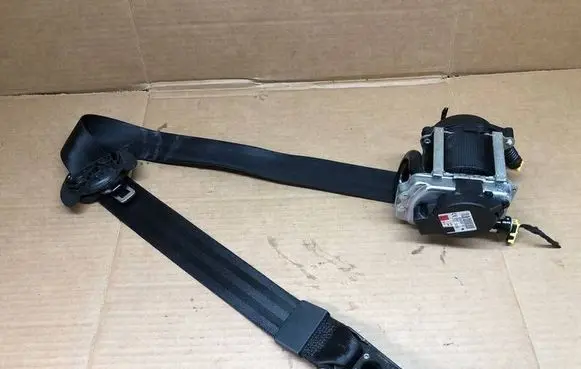 Audi A4 S4 B9 Front seatbelt 626528700 010L0000