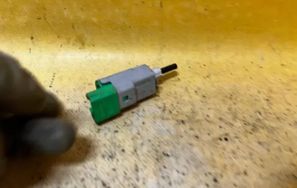Renault Megane IV Brake pedal sensor switch 253206454R
