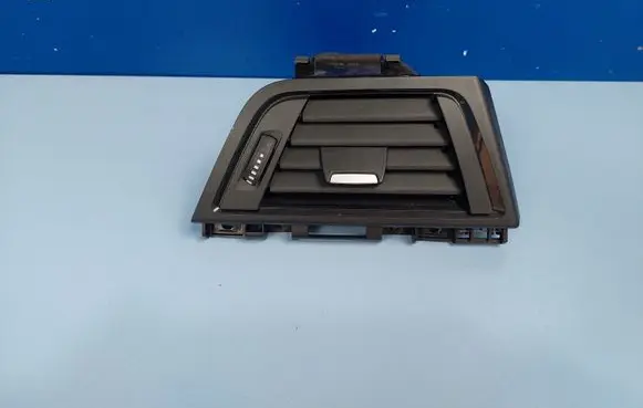 BMW 4 F32 F33 Dashboard side air vent grill/cover trim 9218550