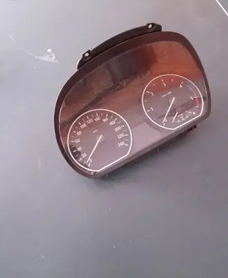BMW 1 E81 E87 Speedometer (instrument cluster) 102495221
