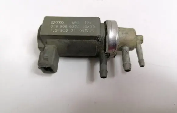 Audi A8 S8 D2 4D Turbo solenoid valve 059906627A
