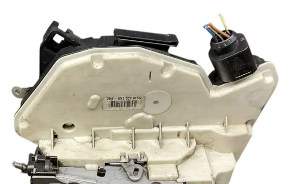 Seat Ibiza IV (6J,6P) Front door lock 25A5N2837015A