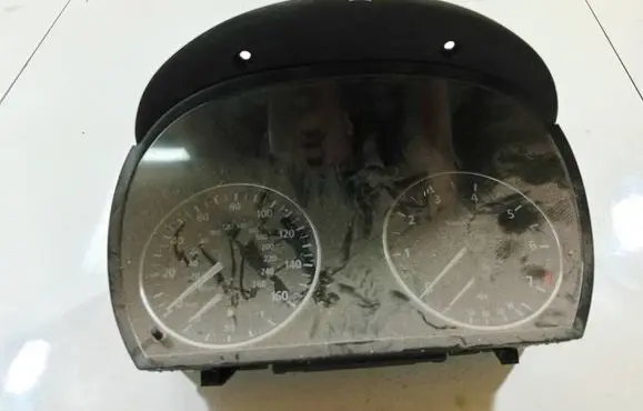 BMW 3 E90 E91 Speedometer (instrument cluster) 697465201