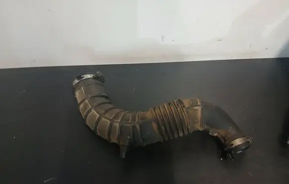 Nissan Qashqai Air intake hose/pipe 8200500384A