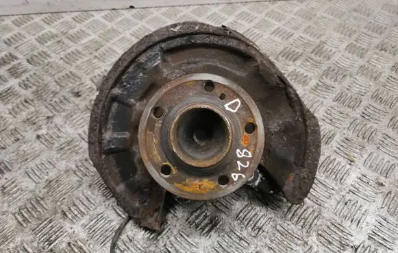Mercedes-Benz B W246 W242 Rear wheel hub
