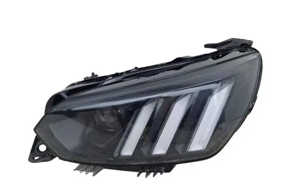 Peugeot 208 II Headlight/headlamp 9841642080 L615789