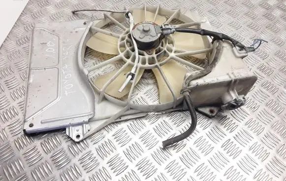 Toyota Yaris Radiator cooling fan shroud MN12271060460