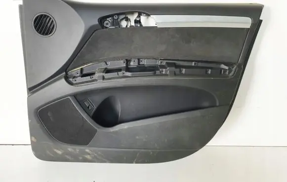 Audi Q7 4L Front door card panel trim