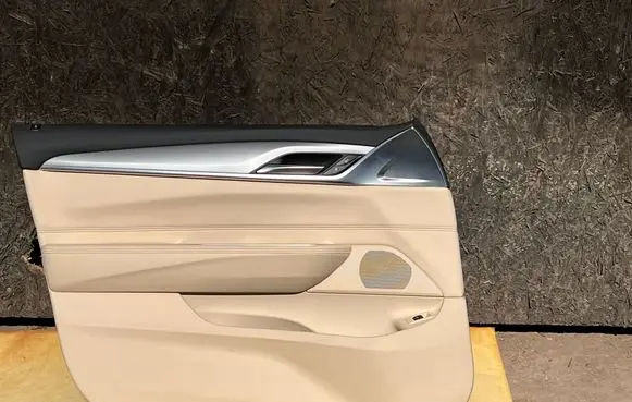 BMW 6 G32 Gran Turismo Front door card panel trim