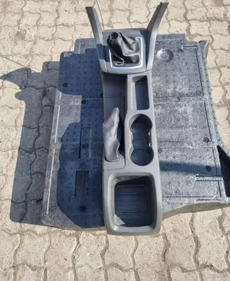 Ford Focus Center console 
