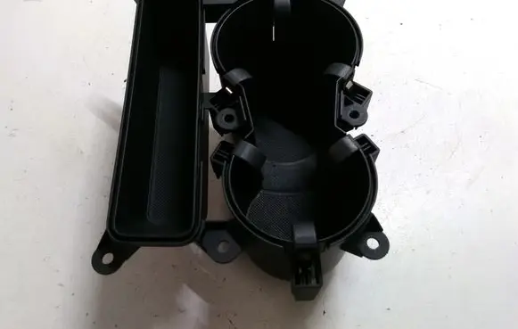 Cup holder front