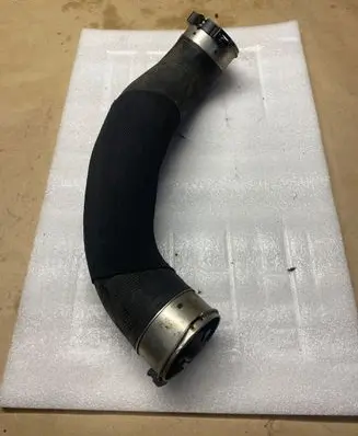 BMW 2 F46 Intercooler hose/pipe 12886815 1517524 1513524