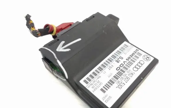 Volkswagen Golf V Gateway control module 1K0907530L 1K0907951 5WK50011B
