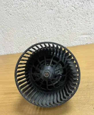 Ford Focus Air conditioning (A/C) fan (condenser) 1736007104 D8295