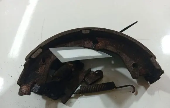 Hyundai Santa Fe Handbrake/parking brake pads 