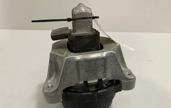 BMW 7 G11 G12 Engine mount bracket 1234567