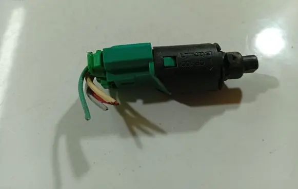 Skoda Superb B5 (3U) Brake pedal sensor switch 9650688480