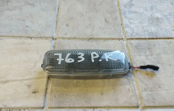 Audi A6 S6 C5 4B Other interior light 8L0947105A