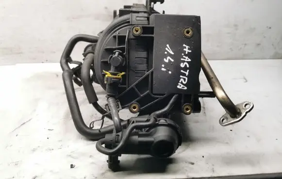Opel Astra H Intake manifold 55556841