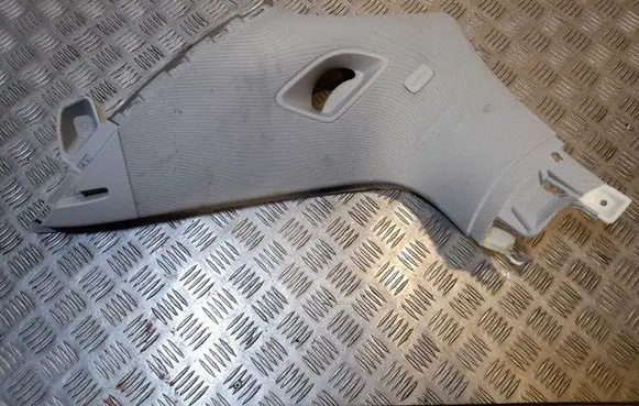 Audi Q7 4M (D)pillar trim (top) 4M0867246B