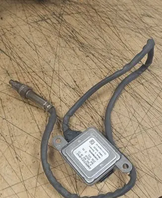 Mercedes-Benz C W204 Lambda probe sensor A0009053603
