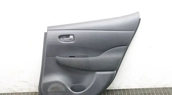 Nissan Leaf I (ZE0) Rear door card panel trim 829223NL0A