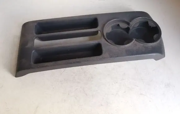Cup holder front