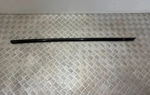 Mercedes-Benz SL R231 Front door glass trim molding A2316730565 2316730565