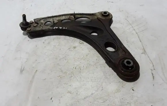 Renault Trafic III (X82) Front lower control arm/wishbone 545016850R