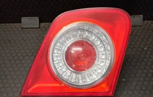 Volkswagen Jetta V Tailgate rear/tail lights 1K5945093 983154 2212050615