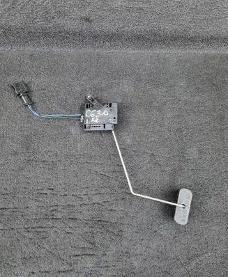 Audi A6 S6 C6 4F Fuel level sensor 4F0919673A A2C53028272