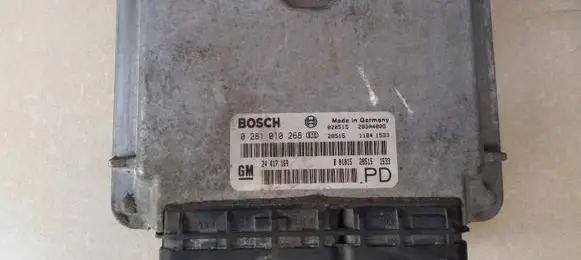 Opel Zafira A Engine control unit/module 0281010268