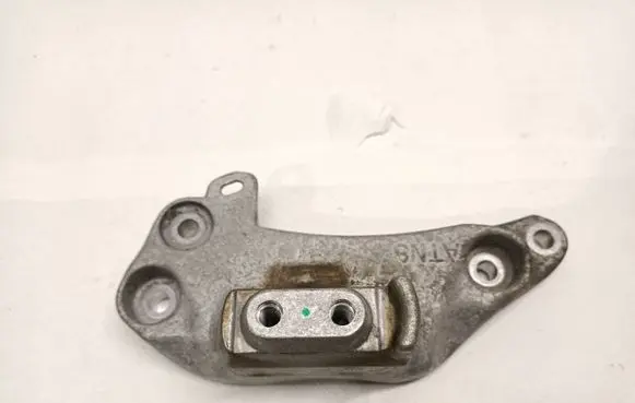 Peugeot 3008 II Gearbox mounting bracket 9813721980
