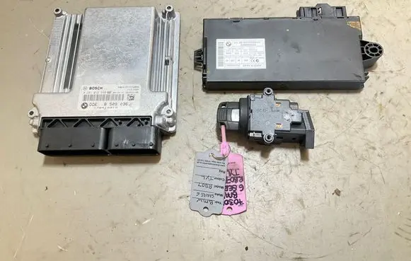 BMW 6 E63 E64 Engine control unit/module 0281016640 8509036 170419918