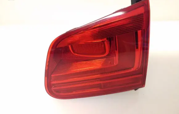 Volkswagen Tiguan Tailgate rear/tail lights 5N0945094G 5N0945310