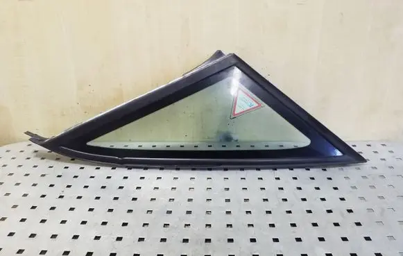 Audi A6 S6 C4 4A Rear side window