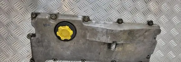 Land Rover Discovery Rocker cam cover 