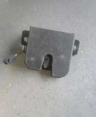 Tailgate/trunk/boot lock/catch/latch