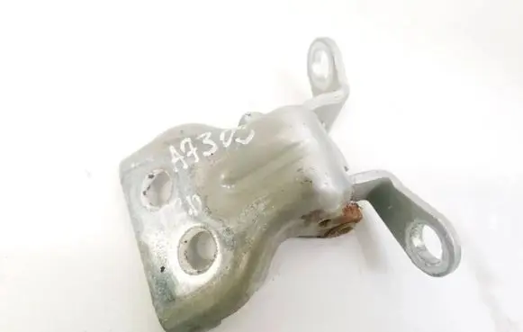 Ford Fiesta Front door upper hinge