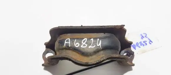 Honda Accord Engine mounting bracket