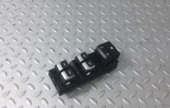 KIA Sportage Electric window control switch 93570F1070