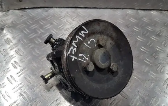 BMW 3 E36 Power steering pump